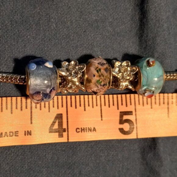 Bracelet with glass beads - Picture 3 of 6